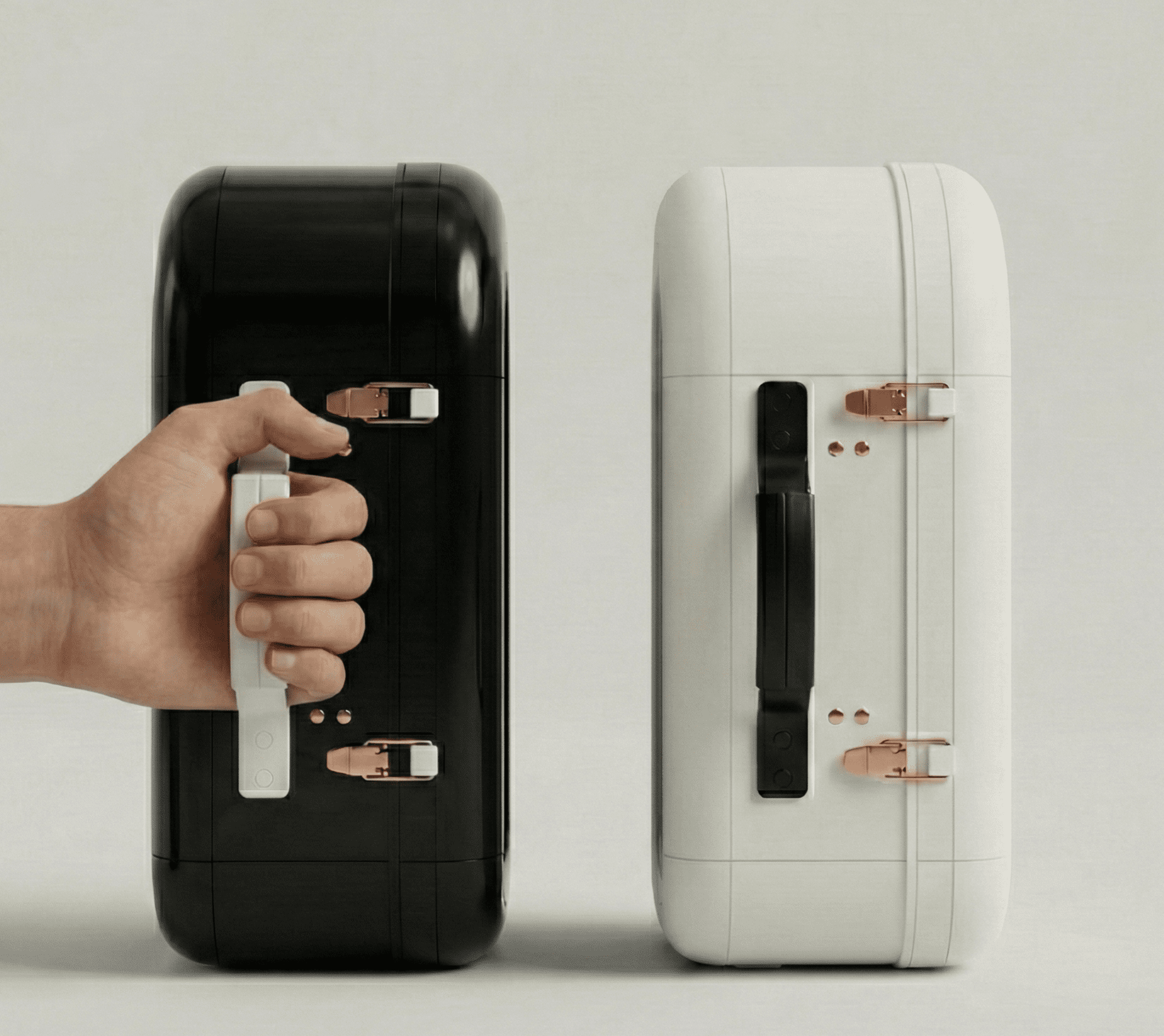 Cleanbox MINI Side view with hand